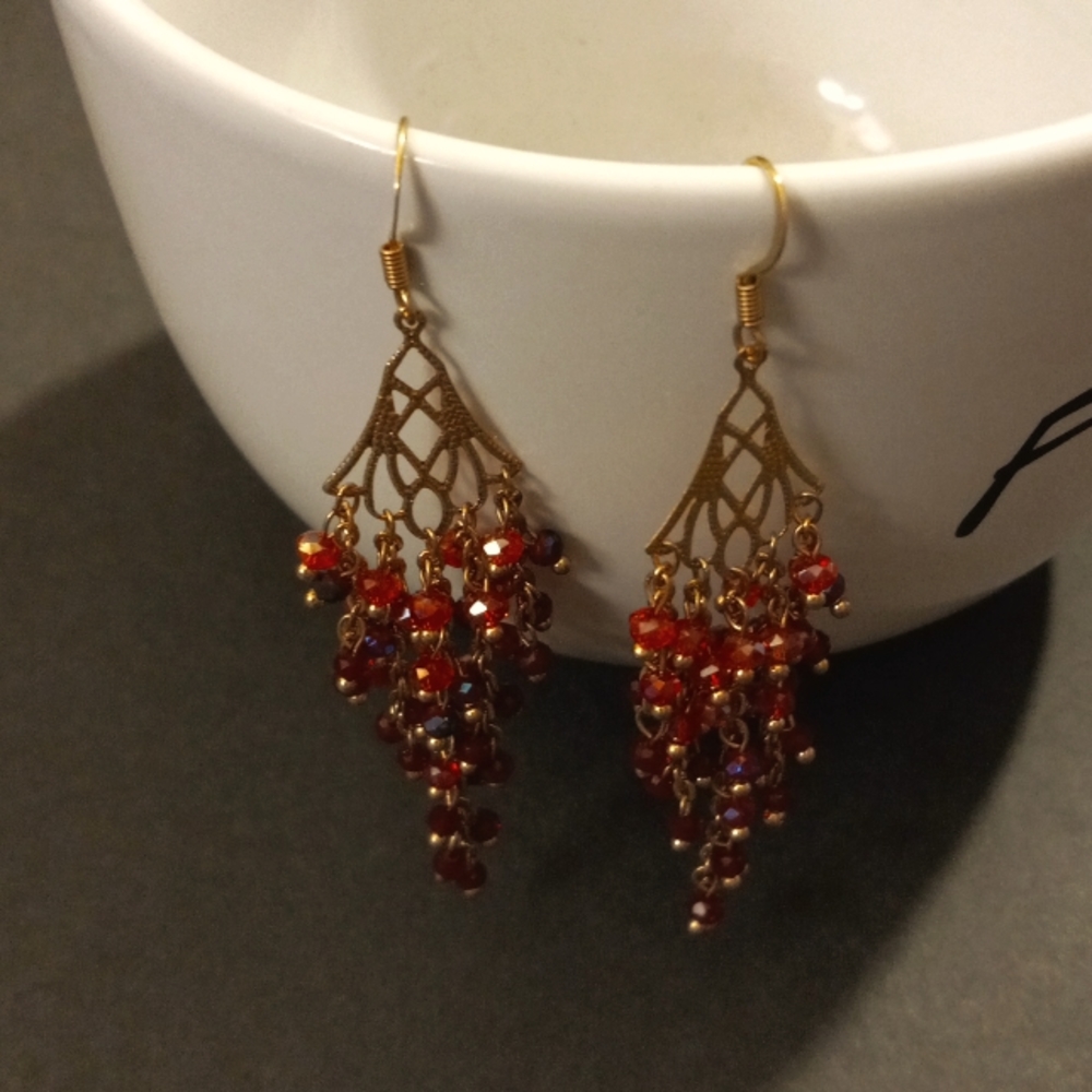 💥5/$10💥 Garnet red multi color beaded chandelier earings